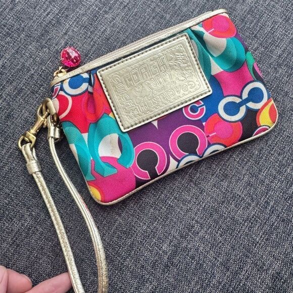 COACH Poppy Wristlet Multicolor Signature Print - Picture 1 of 10